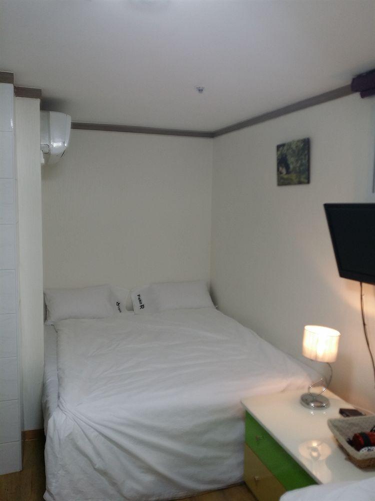 Feliz Guesthouse, Seoul Station Esterno foto