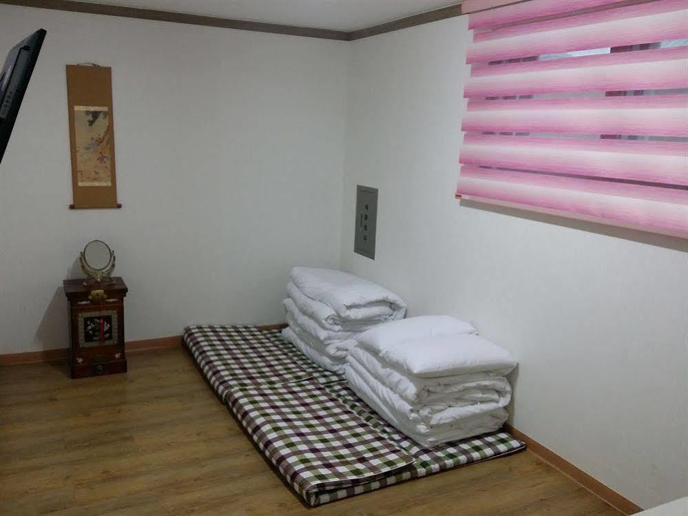 Feliz Guesthouse, Seoul Station Esterno foto